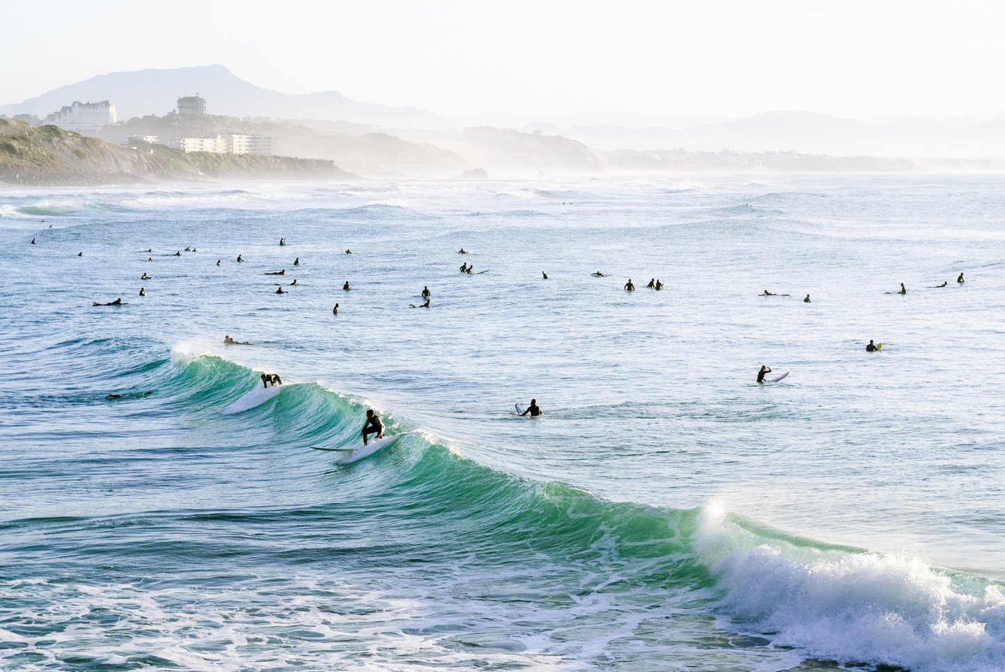 Biarritz: surfers